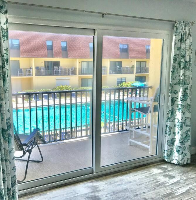 Condo By The Sea! Cocoa Beach Bagian luar foto
